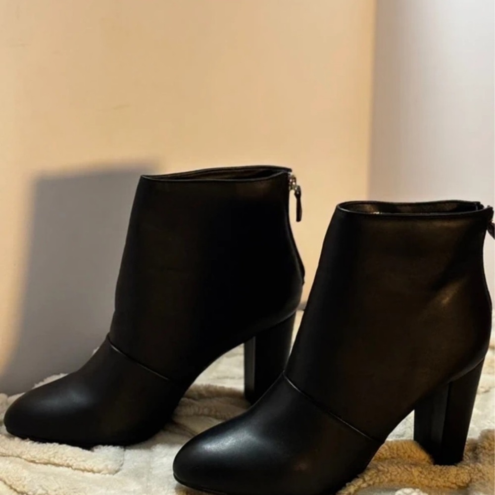 comfortview Black Block Heel Ankle Booties